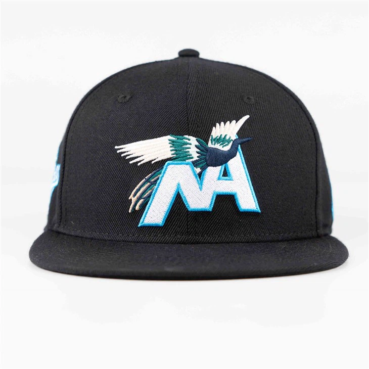 Free Flying Bird Pattern Fitted Cap