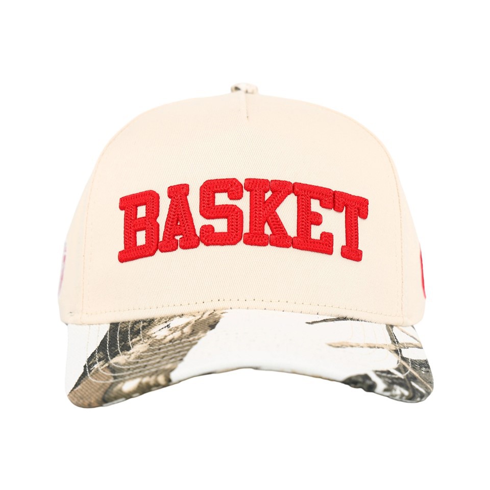5 Panels Baseball Caps With Custom Three-dimensional Chain Embroidery